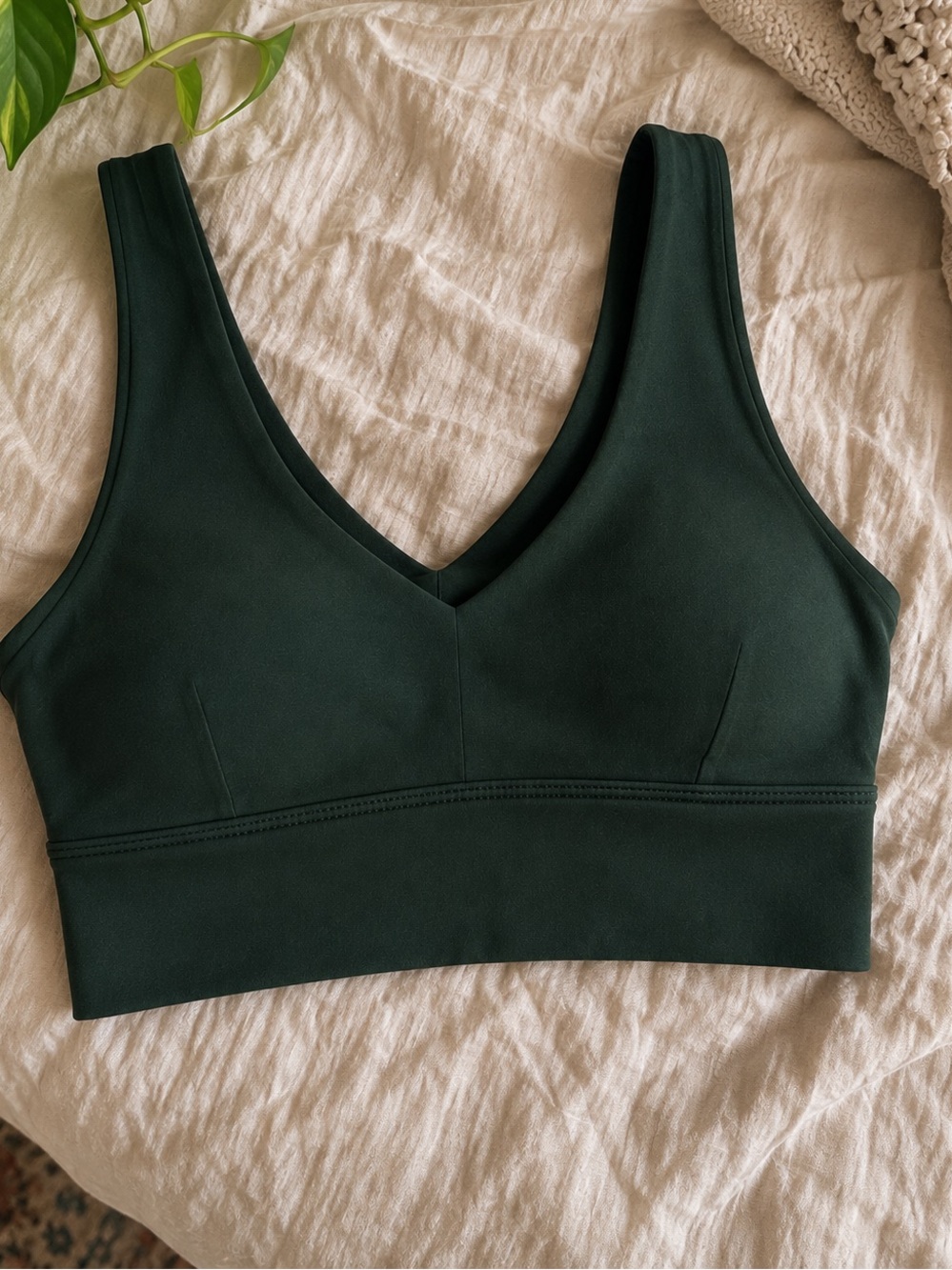 Lululemon Align V-Neck Bra Legacy Green Size 14 C/D Cup NWOT